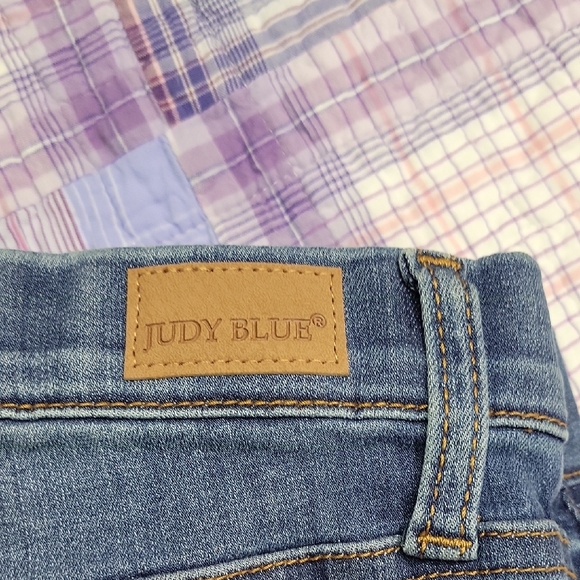 Judy Blue Women's Blue Jeans - Picture 4 of 8
